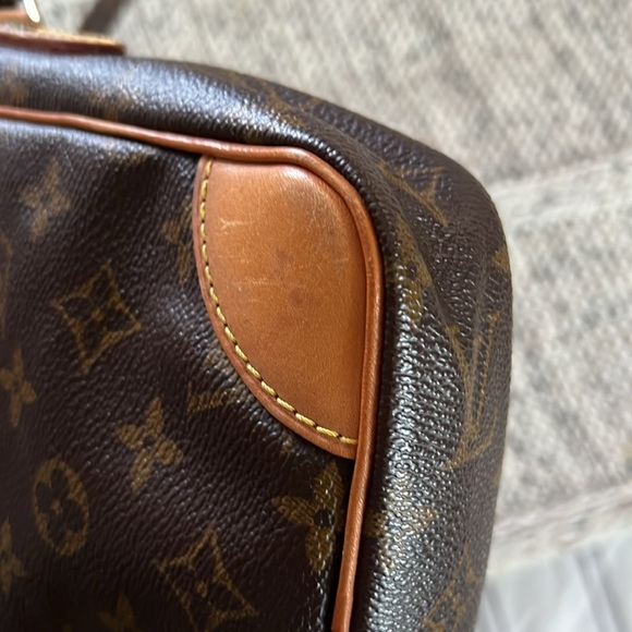 Louis Vuitton monogram crossbody - Picture 6 of 16